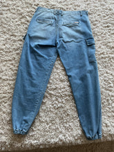 Load image into Gallery viewer, Michael kors jeans