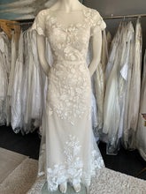 Load image into Gallery viewer, Melissa Sweet wedding dress