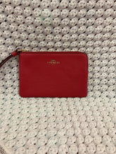 Load image into Gallery viewer, Coach wristlet
