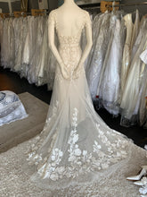 Load image into Gallery viewer, Melissa Sweet wedding dress