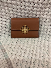 Load image into Gallery viewer, Tory burch wallet