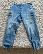 Load image into Gallery viewer, Michael kors jeans