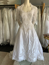 Load image into Gallery viewer, Vintage style wedding dress