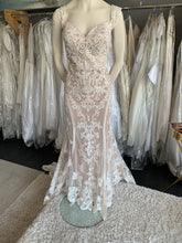 Load image into Gallery viewer, Allure bridals wedding dress