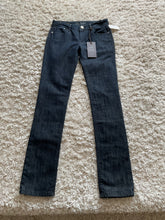 Load image into Gallery viewer, DL 1961 premium denim jeans