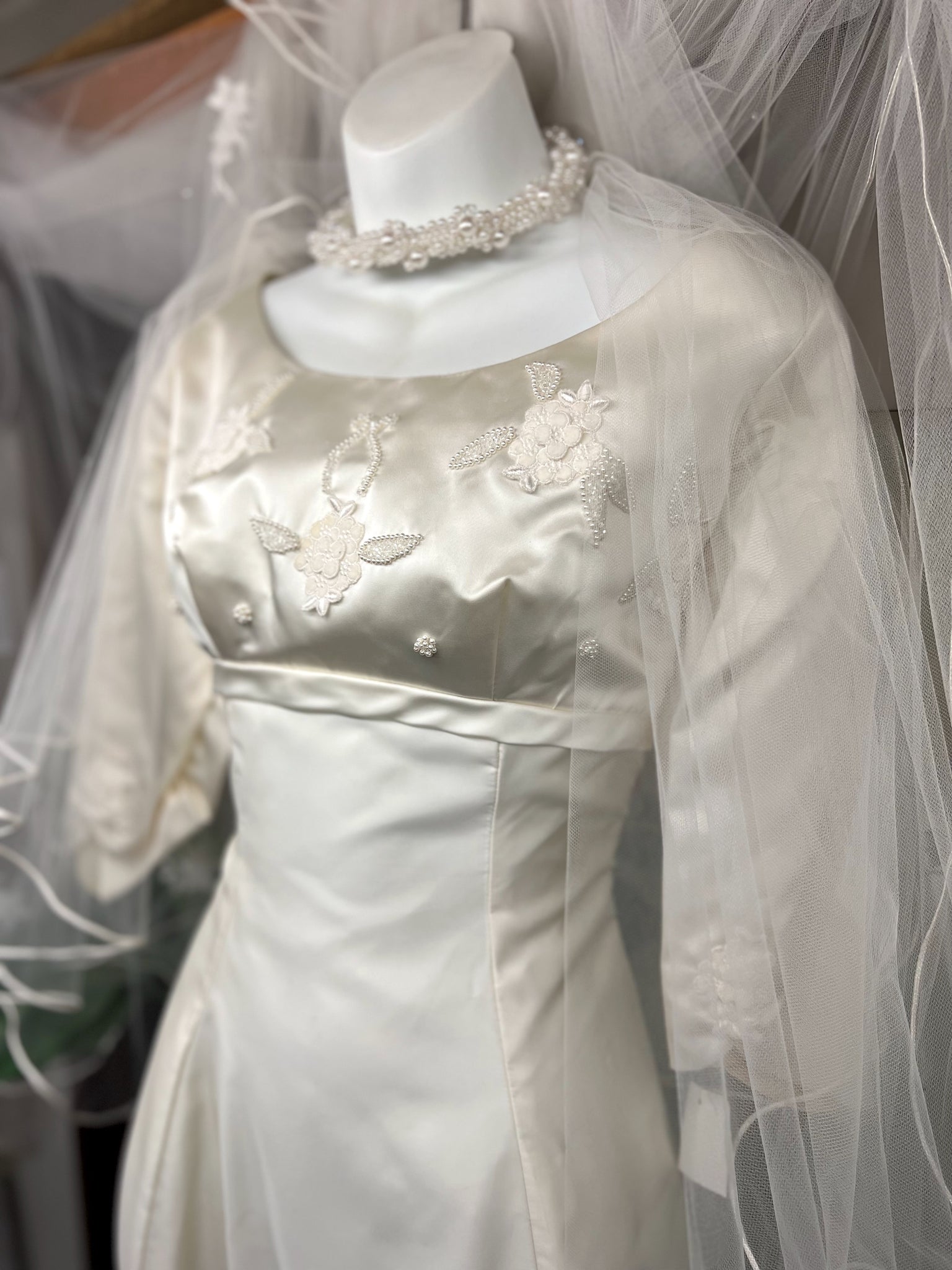 4 Useful Tips In Restoring Your Vintage Wedding Dress - Wedding Dress  Preservation