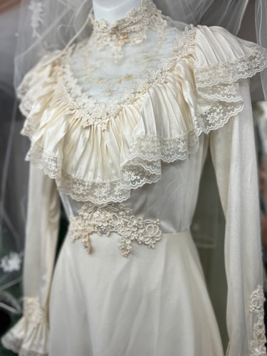 Vintage 70s Prairie Style Wedding Dress