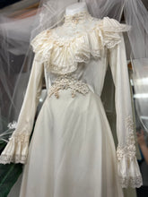 Load image into Gallery viewer, Vintage 70s Prairie Style Wedding Dress